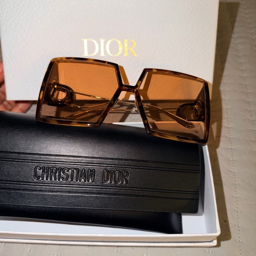 Dior Tortoise Shell Oversized Square Sunglasses NWT FINAL PRICE - Picture 5 of 9